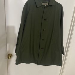 Authentic Women's Burberry Gabardine Hooded Rain Coat in Dark Olive