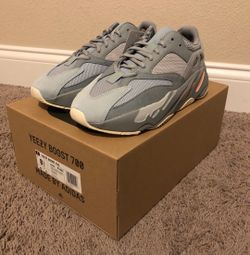 Adidas x Yeezy 700 Inertia sz 9.5