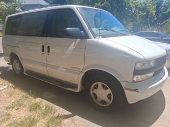 2000 chevy astro mini van