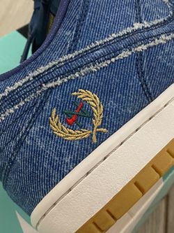 Nike Sb Dunk Low Rivals Pack (East) SOLD for Sale in Phoenix, AZ