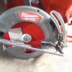 M18 Fuel Rear Handled Circular Saw