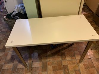 Vanity desk with adjustable legs and 1/2" thick Plexi glass top