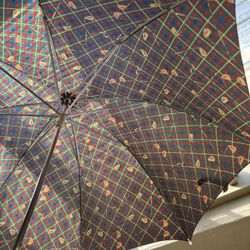 Extra large size Golf umbrella In Excellent condition, never used.