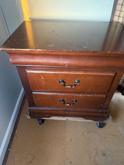 Wood 2-Drawer Nightstand