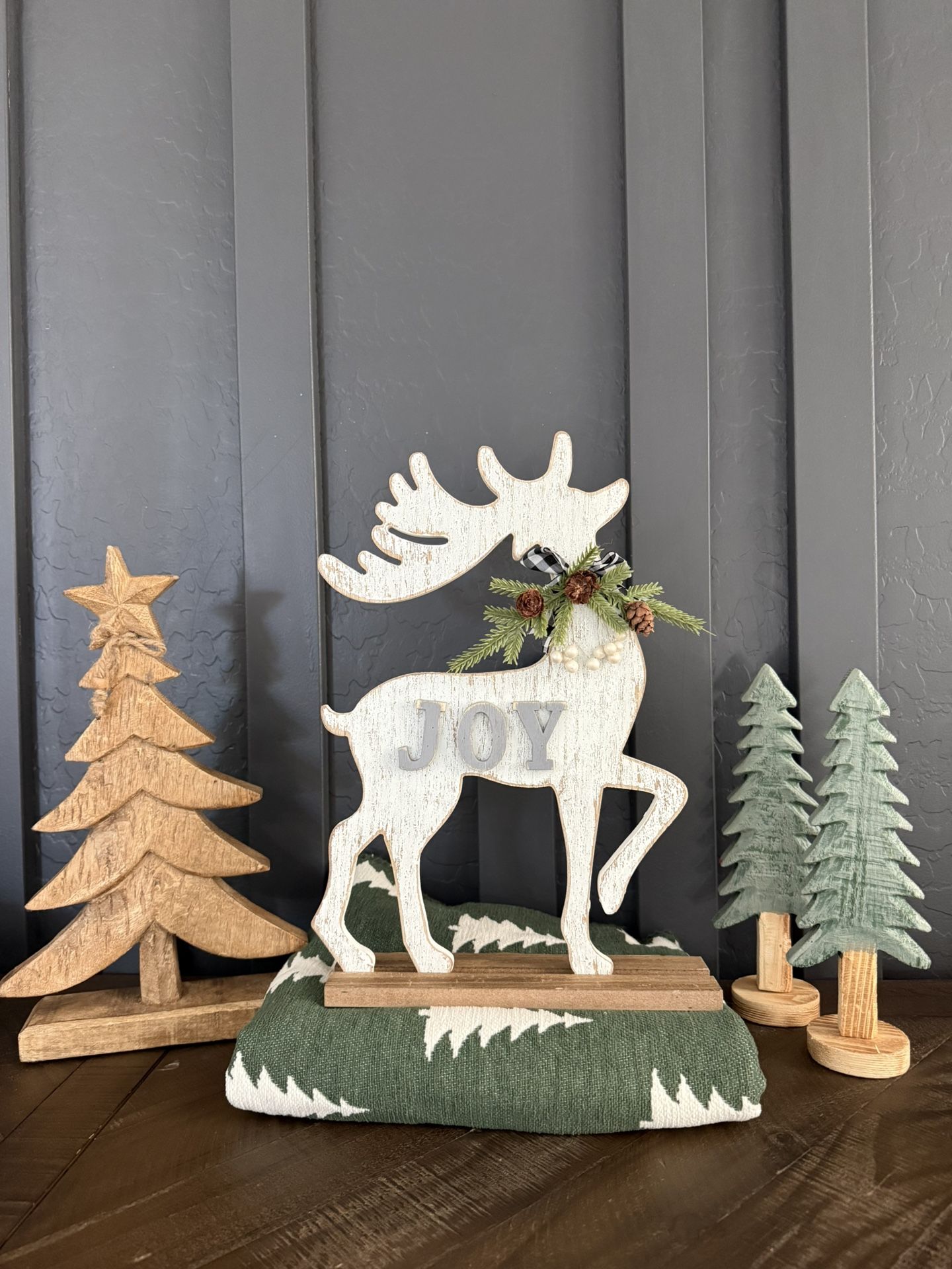	1	Holiday Reindeer With Trees – Rustic Christmas Decor 