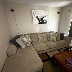 Sectional Couch With Pillows