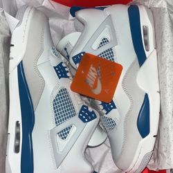 Jordan 4 - Military Blue 2024 Size 10.5