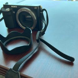 Sony Alpha NEX-3 14.2MP Mirrorless Camera BODY, Battery, lensless