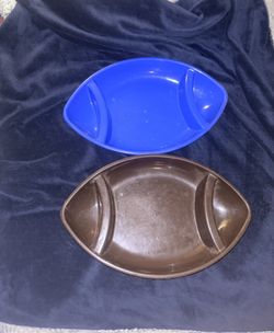 Large football shaped chips and dip party bowls (2 Pack) brown & Blue 