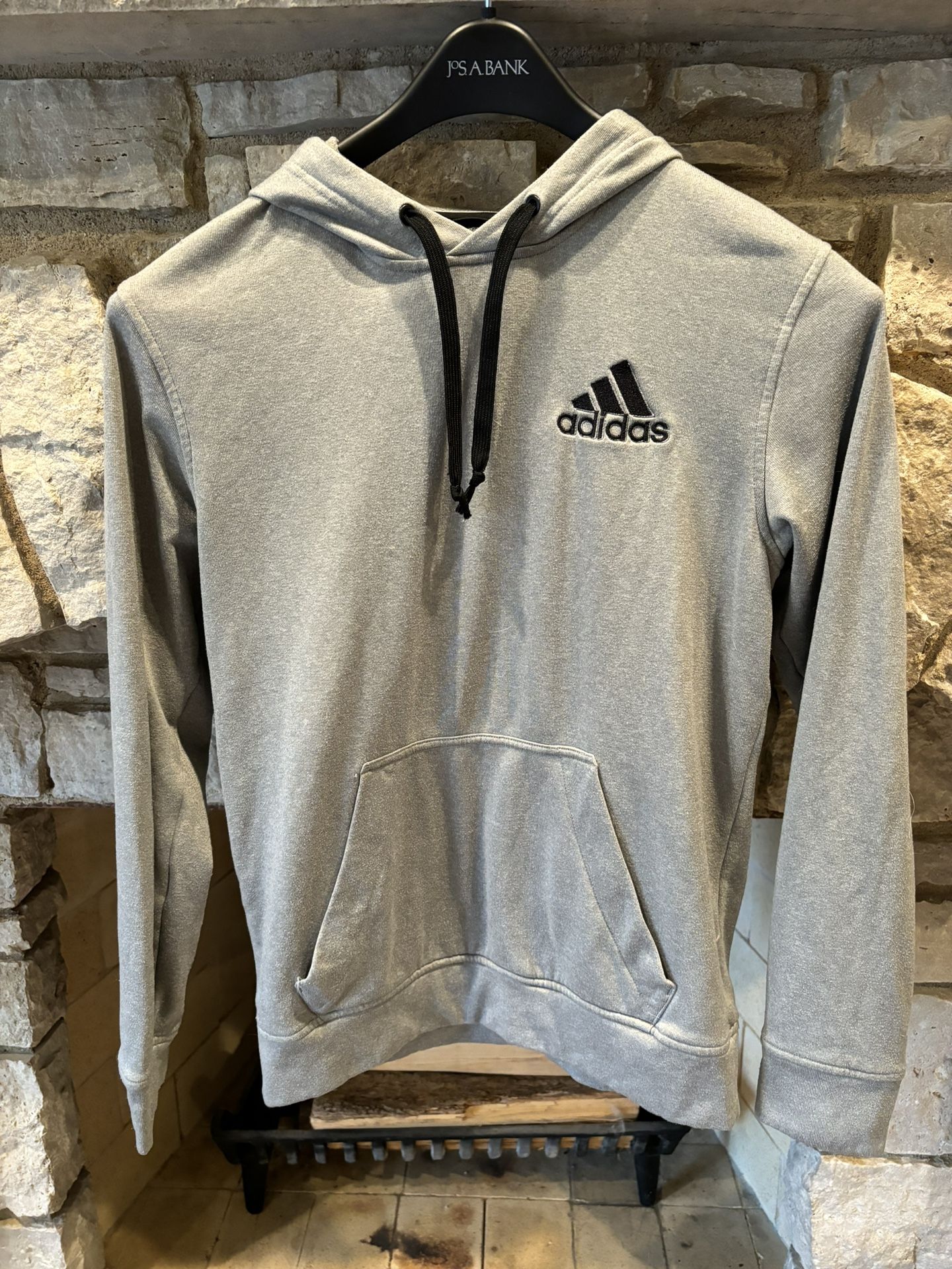 Men’s Adidas Pullover Sweatshirt Size Small