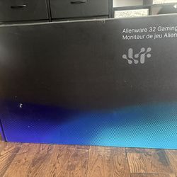 Alienware-AW3225DM 32” LED Curved 180hz Gaming Monitor with HDR