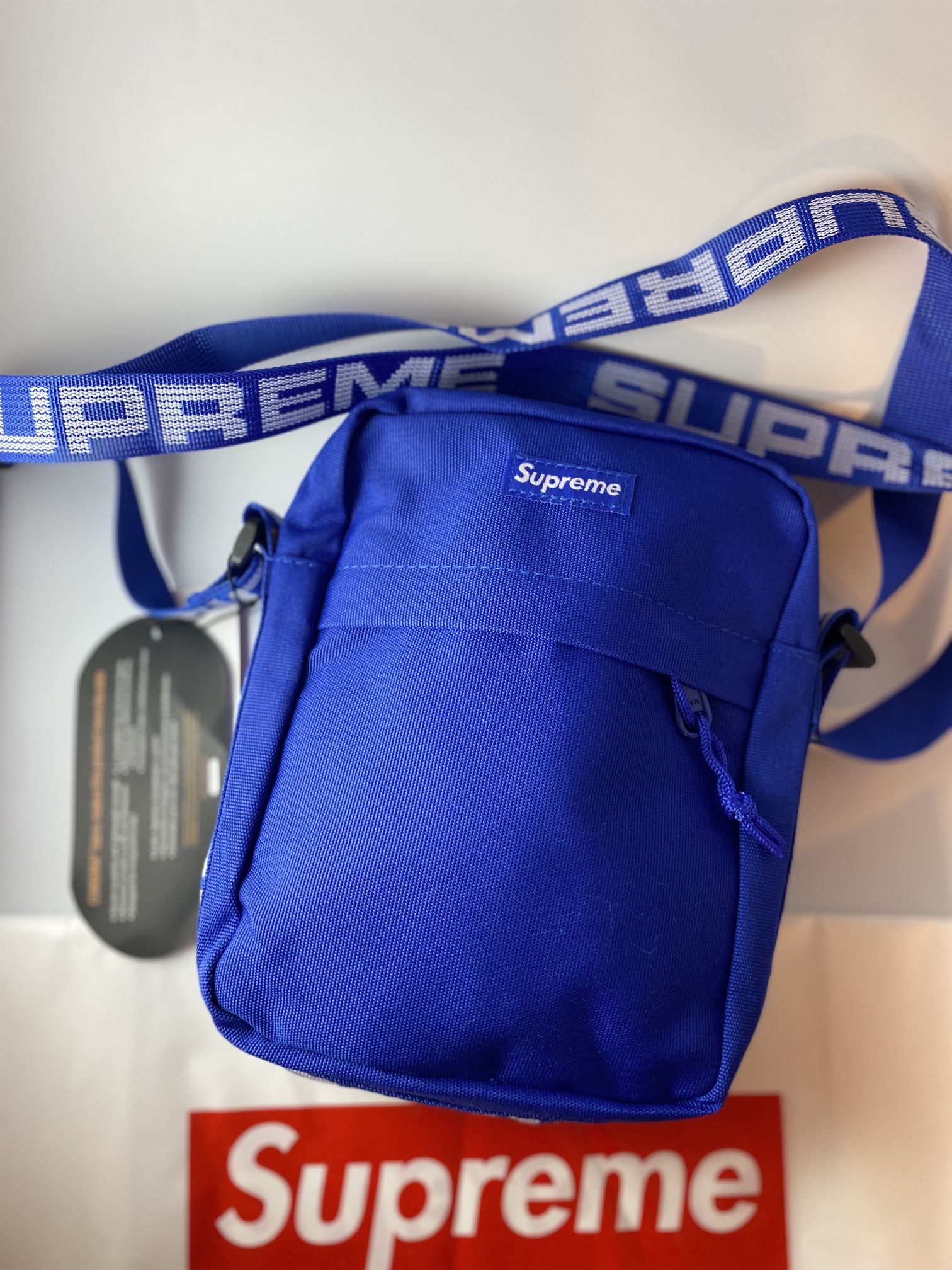 Supreme Puffer Side Bag Blue Paisley – BASEMENT_HK