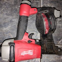 Milwaukee Roofing Nailer 