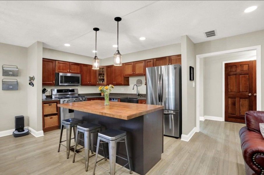 Kraftmaid Kitchen for Sale in Greenwood, IN OfferUp