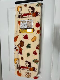 Peanuts  Snoopy Fall Blanket 