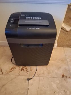 Royal 18-Sheet Crosscut Paper Shredder