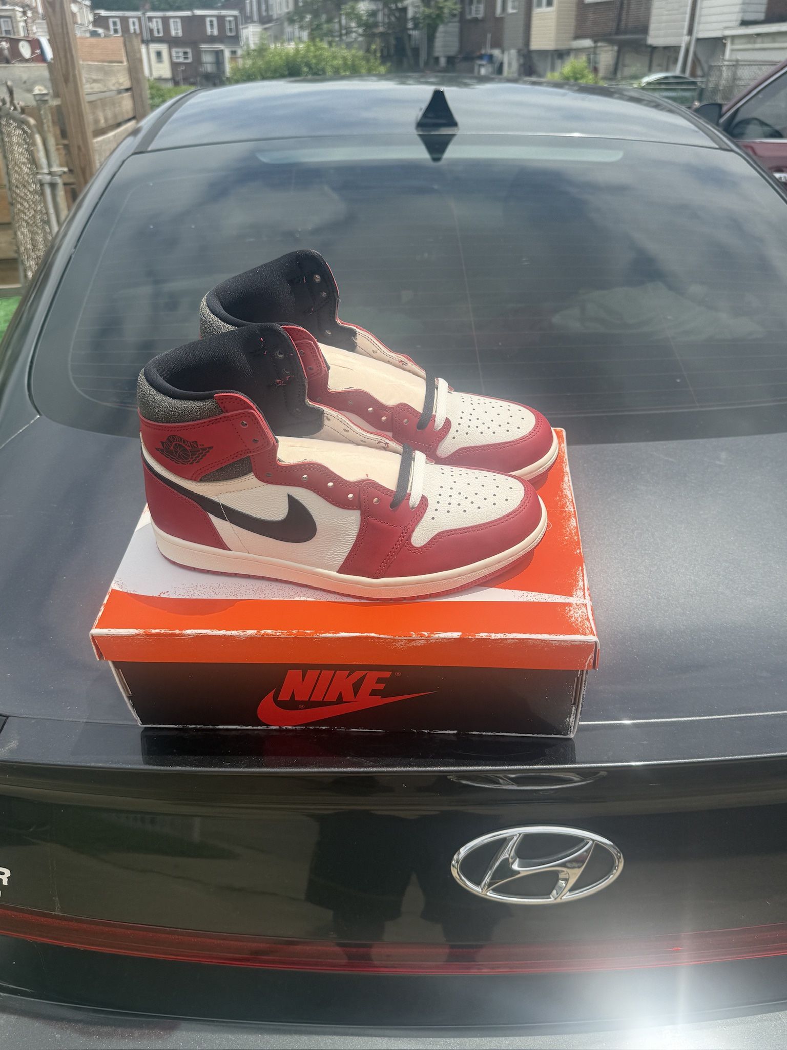 Air Jordan Retro 1 High OG Chicago Lost And Found