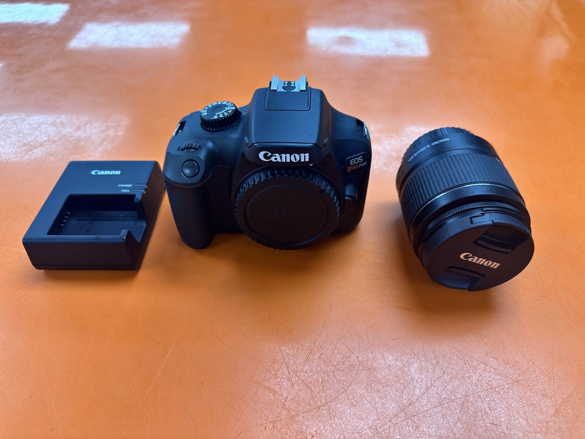 Canon EOS Rebel T100 DSLR Camera Kit
