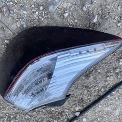 2011 Hyundai Genesis Pass Taillight Parts