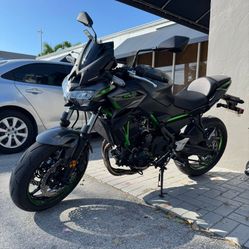 KAWASAKI Z650