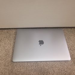 Macbook Air Laptop (Broken Screen)
