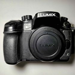 Panasonic Lumix DMC-GH4 Digital Camera Black (Body Only)