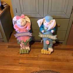 Pair Of Cute Bunnies 