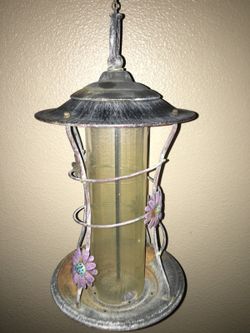 Really cute hummingbird feeder