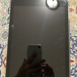 Apple iPad 6th Generation 32GB Unlocked Like New!