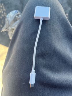 Insignia USB-C to 3.5 mm Audio Adapter with Charging - White