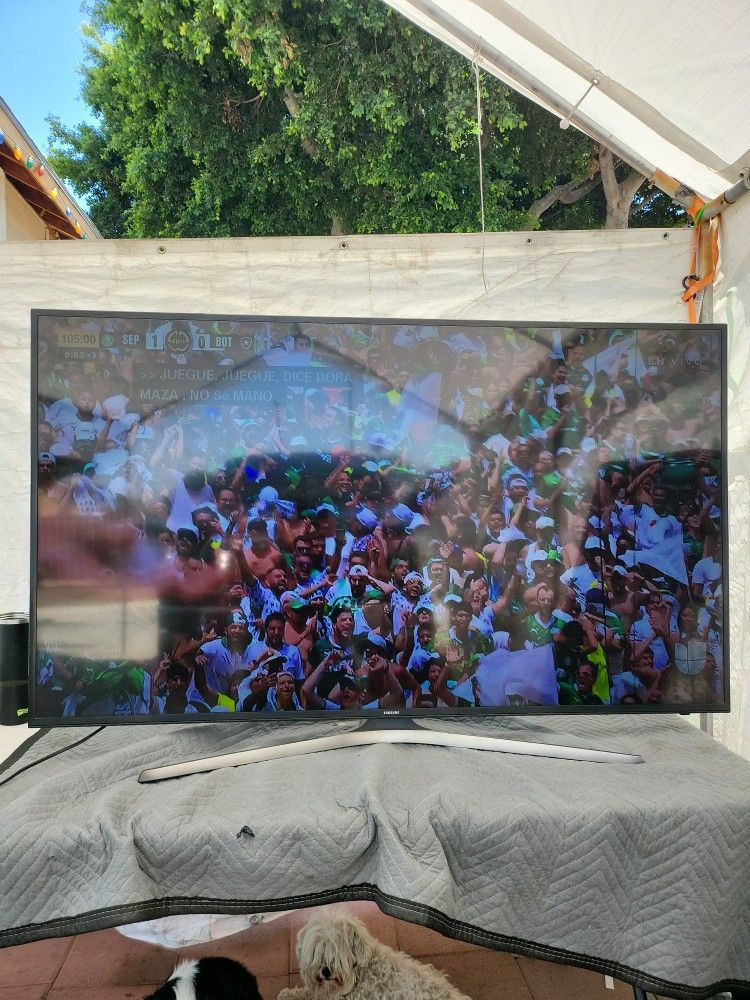 SAMSUNG TV 65 SMART