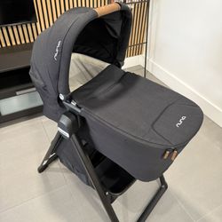 Nuna Bassinet 