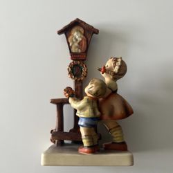 "Adoration" Goebel Hummel Collectible Figurine #23/1 - Two Children Praying At Shrine