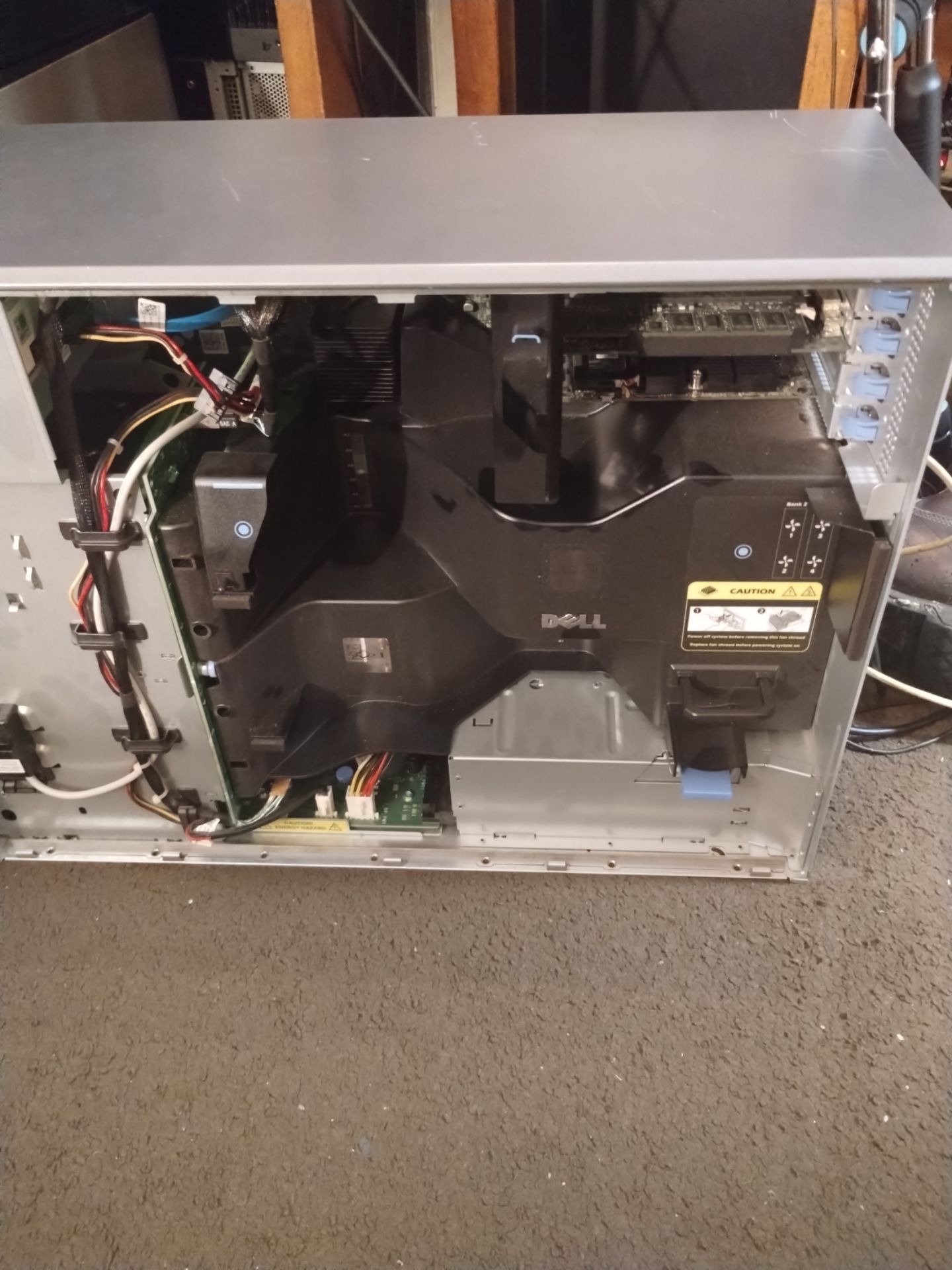 Power edge t610