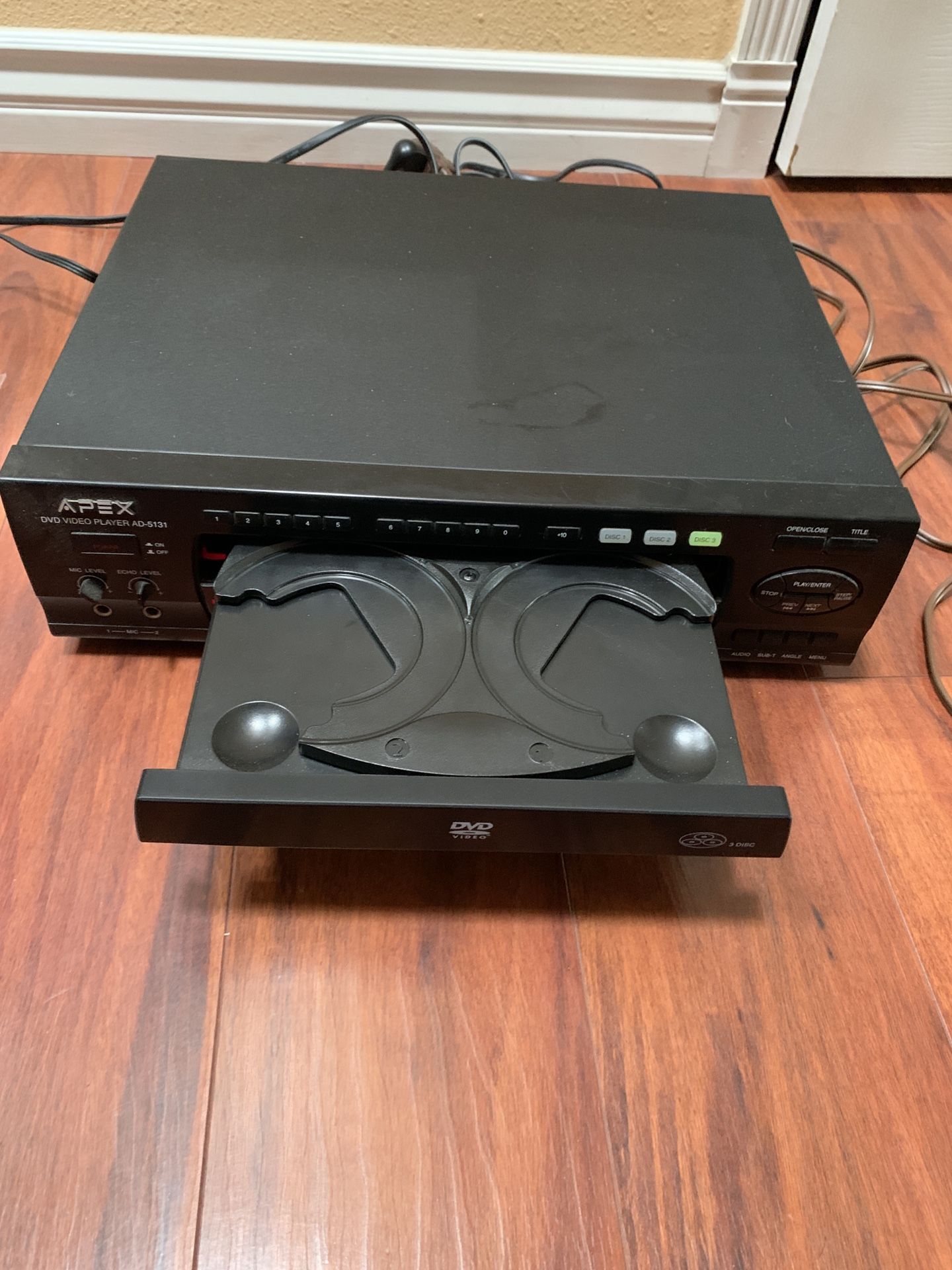 Apex AD-5131 3-Disc DVD Player