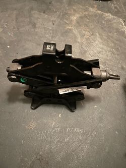 Car Scissor Jack Only (No Tools)