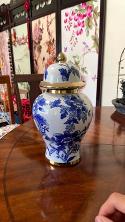 Flower Pot (12 inch tall)