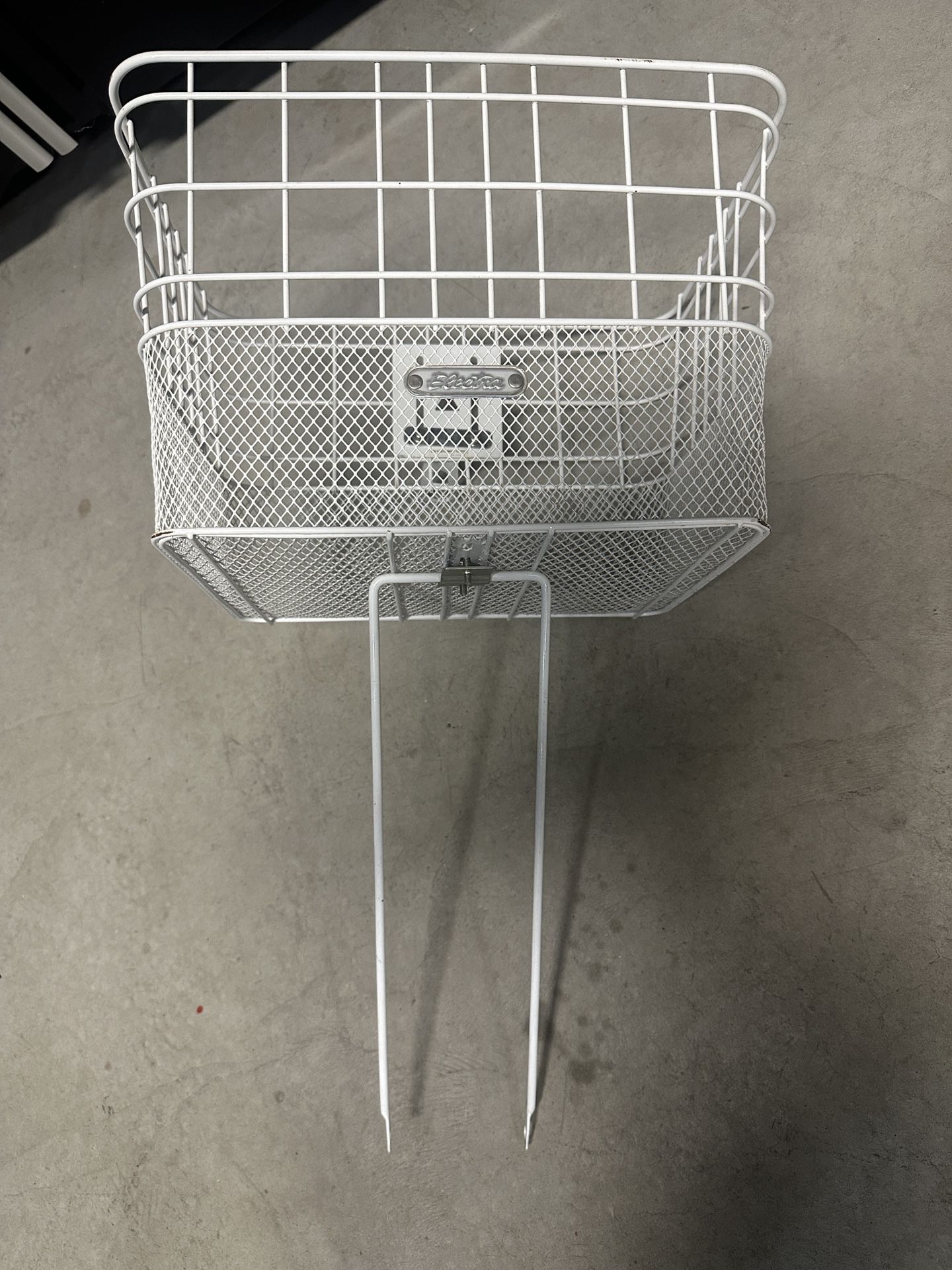 ELECTRA White Metal Basket For Beach Cruiser Bike. Will Fit Other Bikes Too!