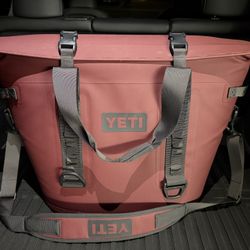 Yeti Hopper M30 Tote soft Cooler 