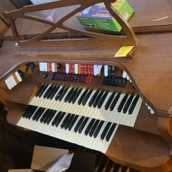 Baldwin Organ