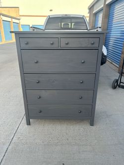 IKE@ HEMN3S 6 DRAWER CHEST 