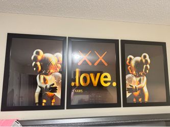 Kaws Inspired Wall Photos