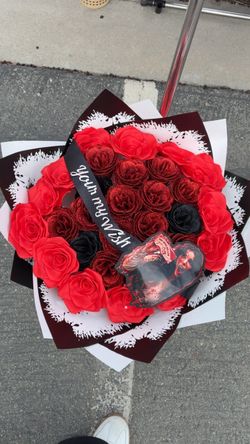 Horror-Themed Artificial Rose Bouquet