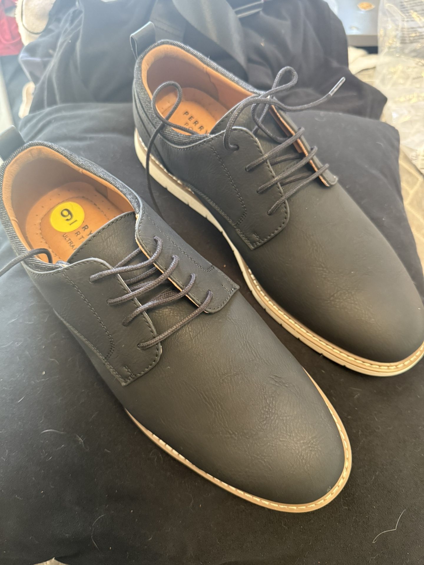 Perry Ellis Portfolio Shoes