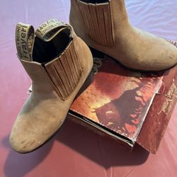 Kids Size 11 Boots- Only Used Once 