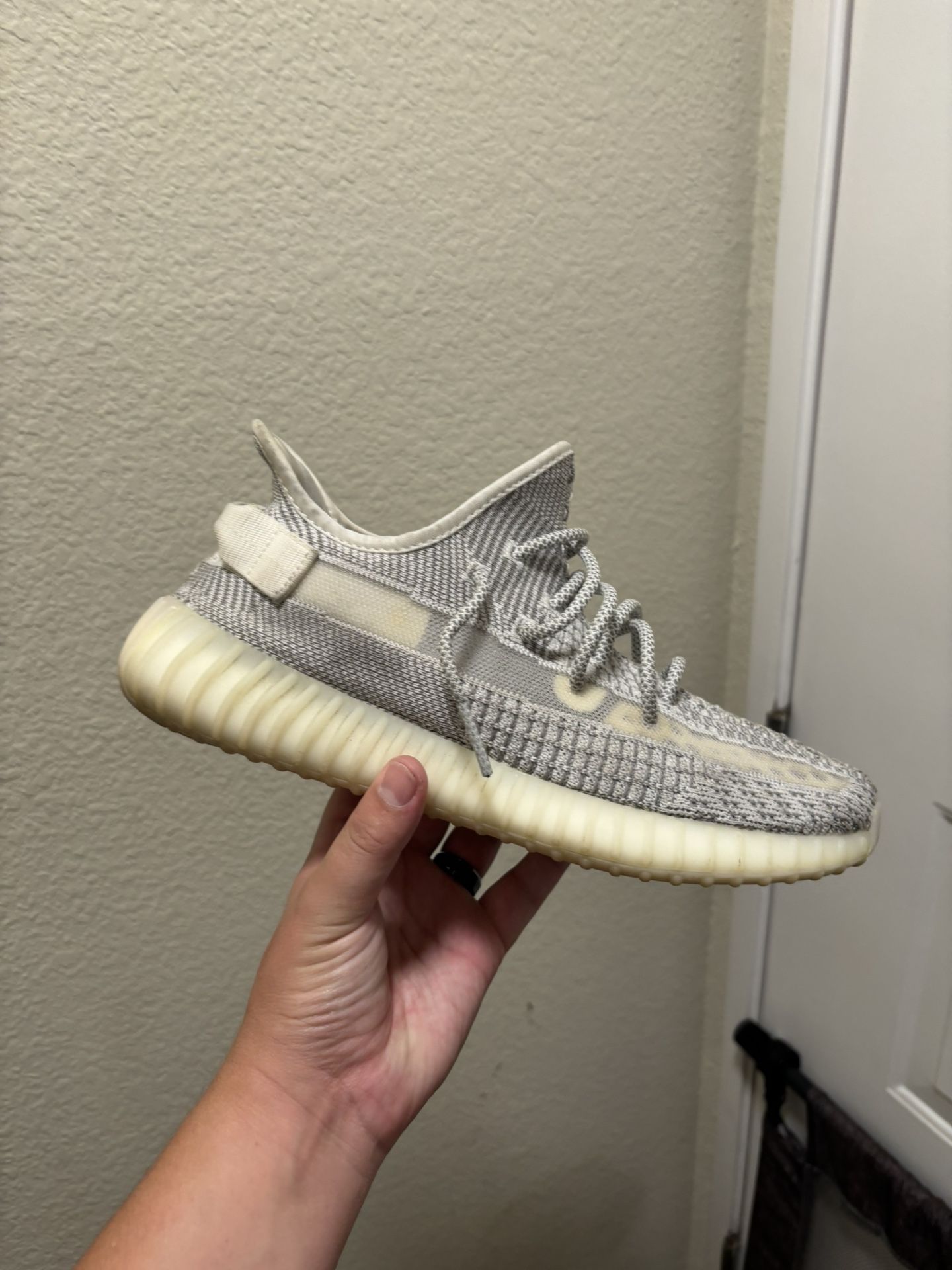 Adidas Yeezy Boost 350v2 Cloud
