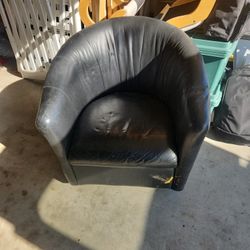 Black Spining Chair