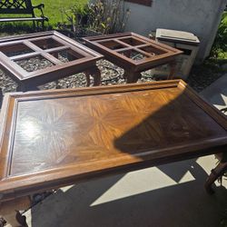FREE Wood Coffee Table And 2 Side Tables With Glass 