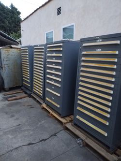 Tool boxes 4 available $850 Each, One box has 10 drawers the other ones have 14 drawers,15 drawers, and 17 drawers. All boxes in good condition. With 