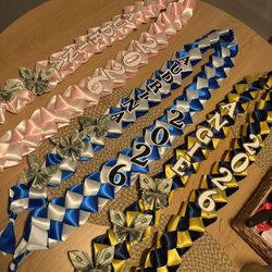 Gracuation Leis With Toppers  